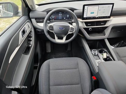 New 2026 Ford Explorer Active image 14
