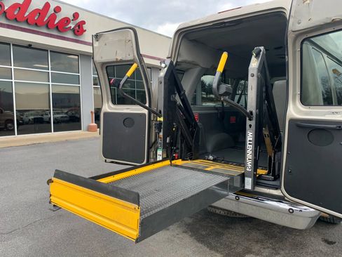 Used 2007 Ford E-350 and Econoline 350 XL image 35