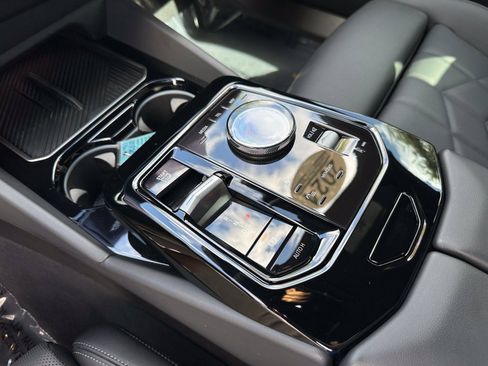 Certified 2024 BMW 530i w/ M Sport Package RWD image 28