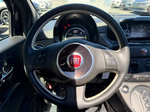 Used 2018 FIAT 500 e FWD image 12