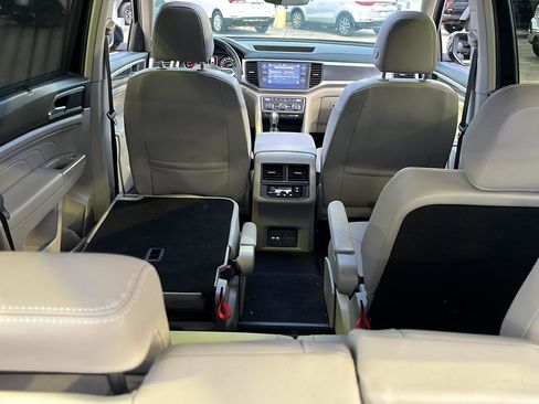 Used 2021 Volkswagen Atlas SE w/ Panoramic Sunroof Package image 7