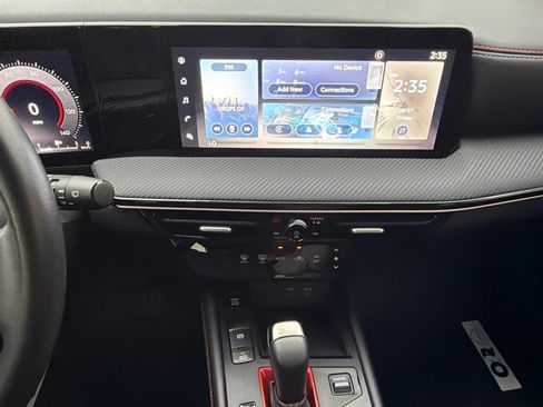 Certified 2025 Nissan Kicks SR FWD image 31