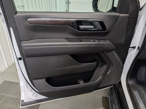 Used 2025 Chevrolet Tahoe LT image 13