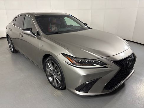 Used 2019 Lexus ES 350 F Sport w/ Accessory Package 2 FWD image 2