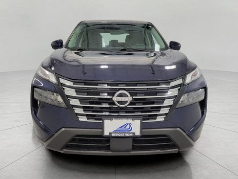 Used 2025 Nissan Rogue SV image 14