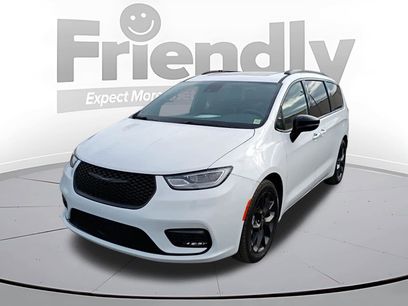 Used 2025 Chrysler Pacifica Limited