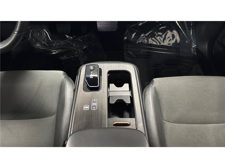 Used 2024 Nissan Ariya FWD image 31