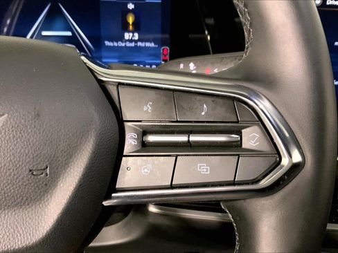 Used 2026 Chevrolet Equinox LT FWD image 19