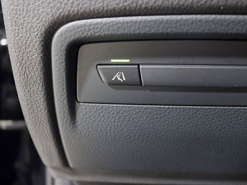 Used 2019 BMW 330i xDrive Wagon 330i xDrive M SPORT w/ M Sport Edition image 17