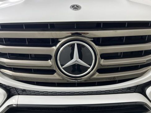 Used 2025 Mercedes-Benz GLS 450 4MATIC image 32
