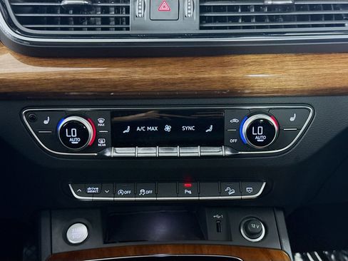 Used 2023 Audi Q5 Premium w/ Convenience Package AWD/4WD image 15