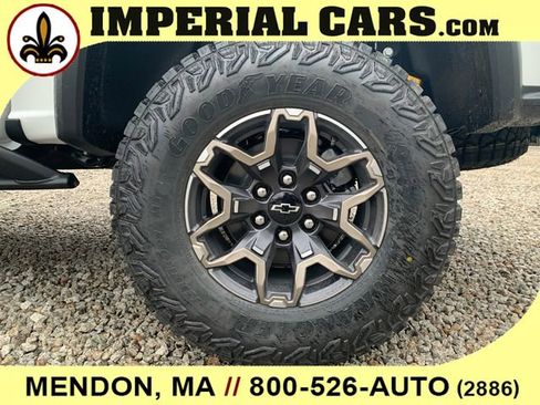 New 2026 Chevrolet Colorado ZR2 w/ Technology Package AWD/4WD image 7