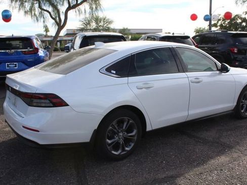 Certified 2023 Honda Accord EX image 5