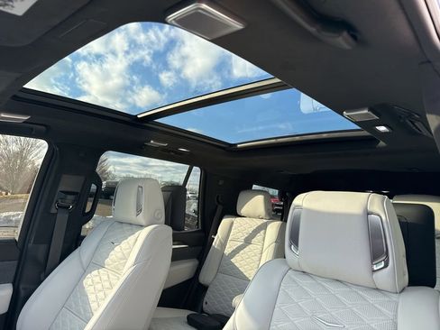 Used 2025 Cadillac Escalade V image 50