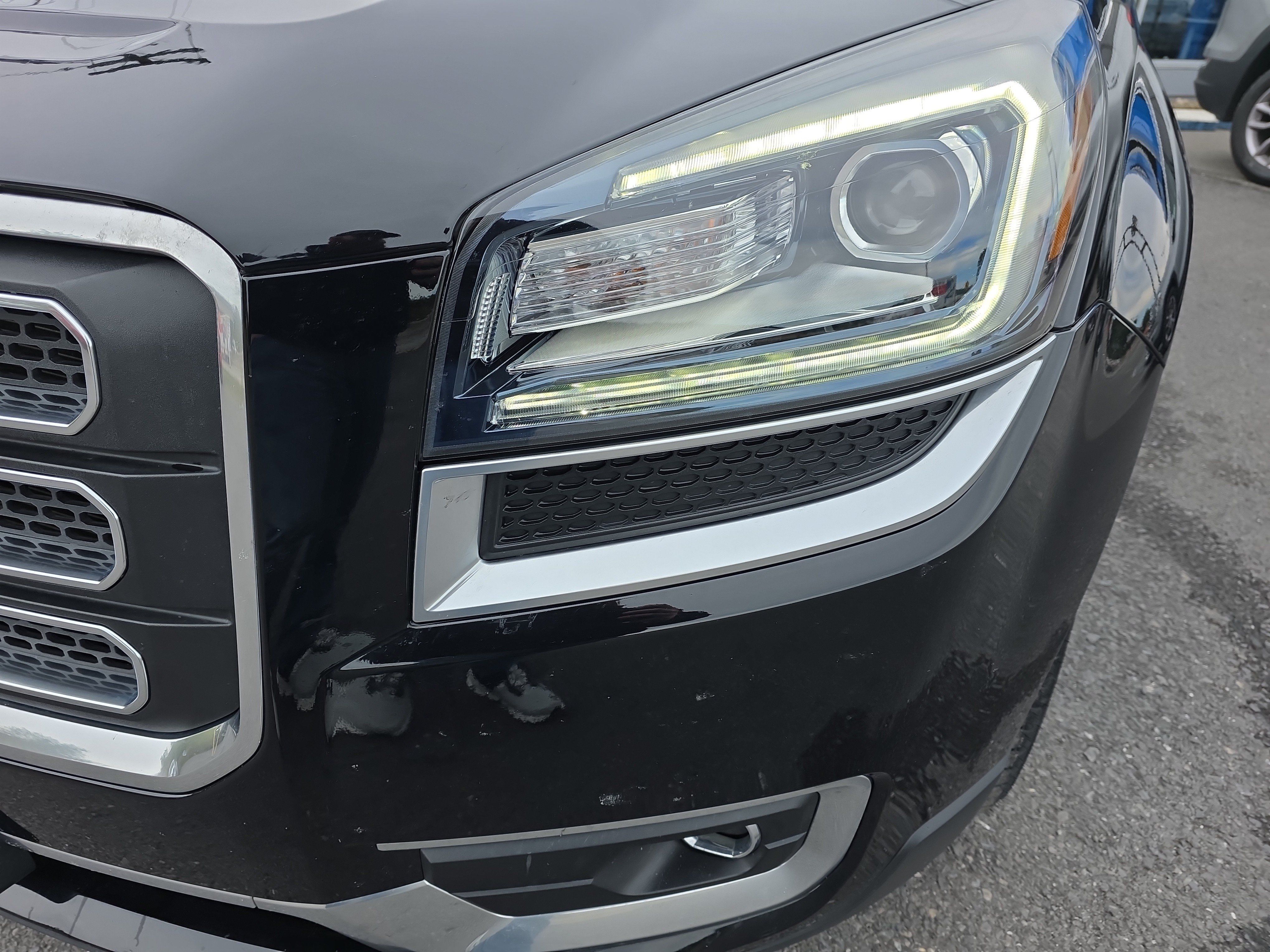 Used 2017 GMC Acadia Limited SLT AWD/4WD image 9