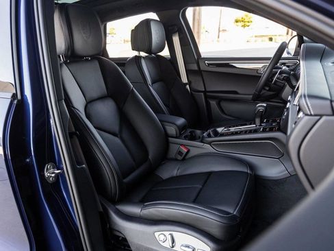 New 2026 Porsche Macan Turbo image 94