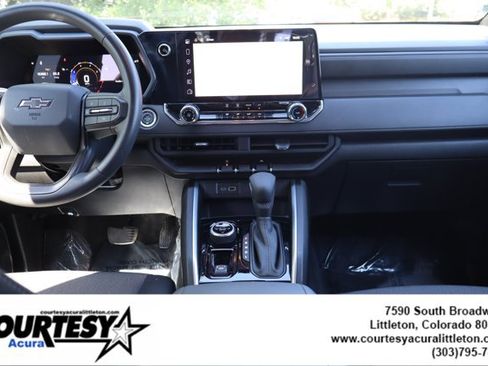 Used 2024 Chevrolet Colorado Trail Boss w/ Technology Package AWD/4WD image 9