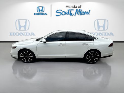 Used 2023 Honda Accord Touring image 4
