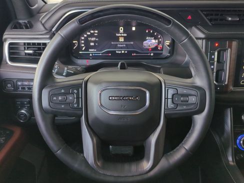 Used 2023 GMC Yukon XL Denali Ultimate AWD/4WD image 34