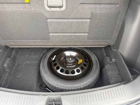 Used 2023 Buick Encore GX Essence w/ Experience Buick Package FWD image 17