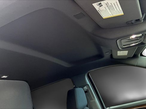 Used 2022 Chevrolet Silverado 1500 RST w/ Protection Package image 19