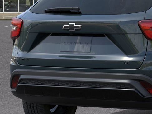 New 2026 Chevrolet Trax LT w/ Driver Confidence Package FWD image 14