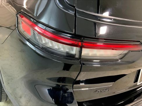 Used 2023 Jeep Grand Cherokee L Laredo image 28