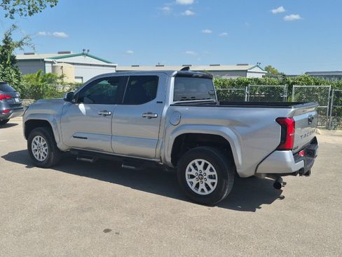 Certified 2025 Toyota Tacoma SR5 AWD/4WD image 3
