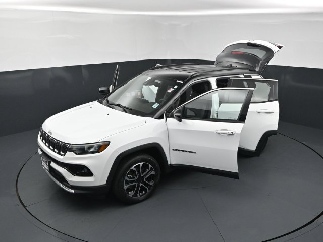 Used 2023 Jeep Compass Limited AWD/4WD image 26