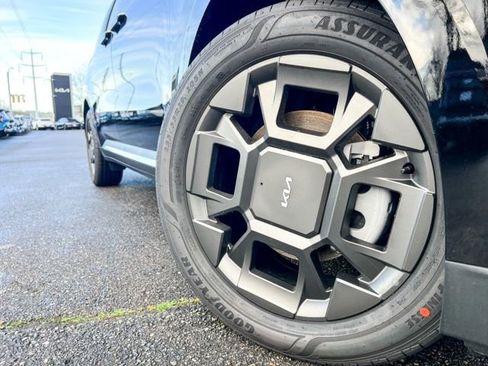 New 2026 Kia Carnival SX image 10