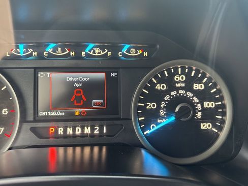 Used 2017 Ford F150 XLT w/ Equipment Group 302A Luxury AWD/4WD image 12