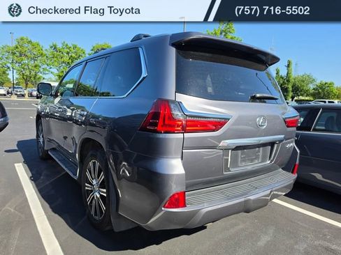 Used 2018 Lexus LX 570 4WD w/ Luxury Package image 4