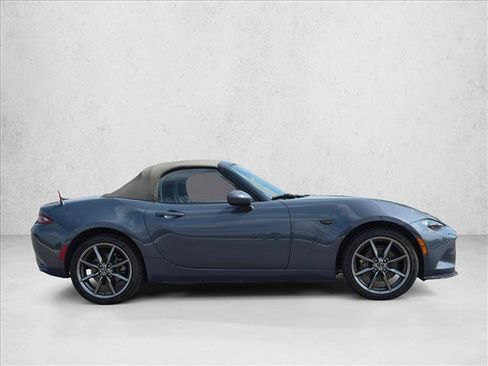 Used 2020 MAZDA MX-5 Miata Grand Touring RWD image 4