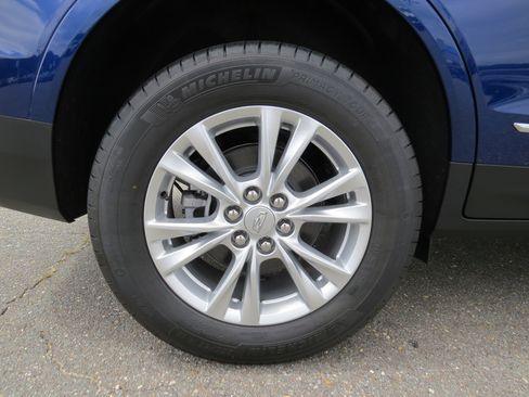 New 2025 Cadillac XT5 Luxury w/ LPO, Floor Liner Package image 11