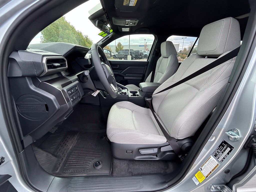 Used 2026 Toyota 4Runner SR5 AWD/4WD image 11