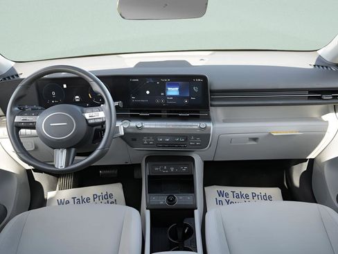 Certified 2024 Hyundai Kona SEL w/ Convenience Package AWD/4WD image 16