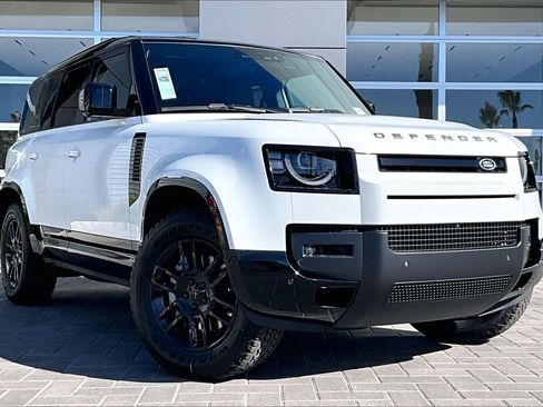 New 2026 Land Rover Defender 110 X-Dynamic SE image 2