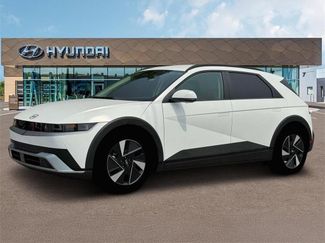 New 2025 Hyundai Ioniq 5 SEL video 2