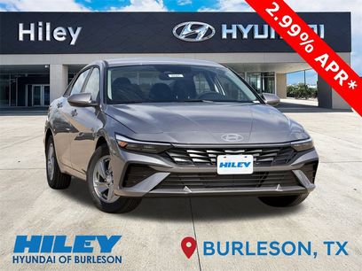 New 2025 Hyundai Elantra SE