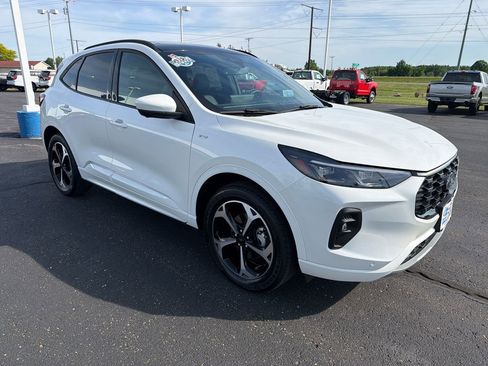 Used 2025 Ford Escape ST-Line Elite w/ Premium Technology Package AWD/4WD image 7