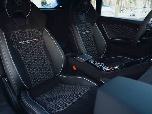 Used 2023 Lamborghini Huracan Tecnica RWD image 44