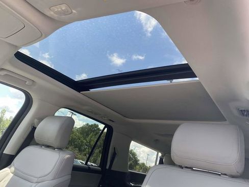 New 2025 Ford Expedition Max Active image 15