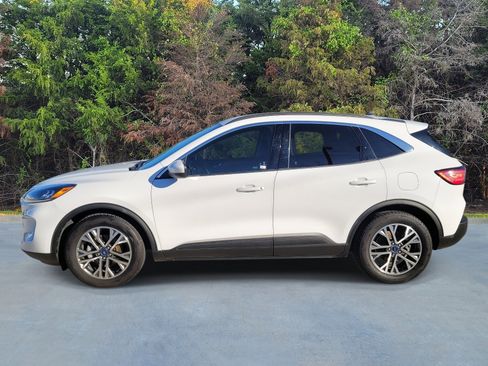 Used 2020 Ford Escape SEL image 22