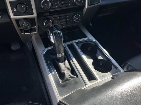 Used 2018 Ford F150 Lariat image 33