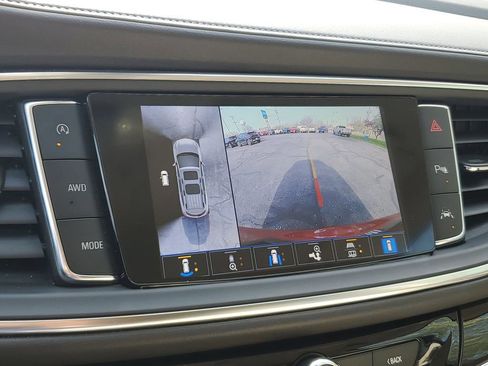 Used 2023 Buick Enclave Premium AWD/4WD image 25