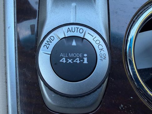 Used 2014 Nissan Pathfinder SL w/ Trailer Tow Package AWD/4WD image 52