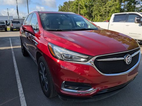 Used 2019 Buick Enclave Essence w/ LPO, Sport Appearance Package FWD image 13