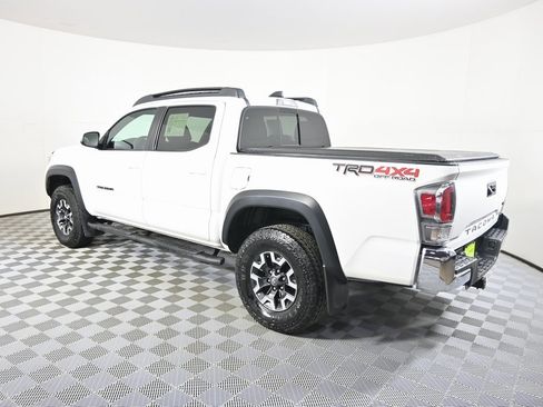 Used 2023 Toyota Tacoma TRD Off-Road image 4