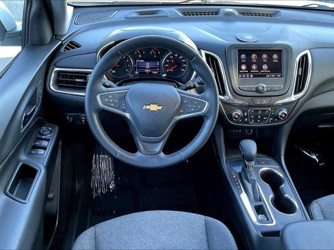 Used 2023 Chevrolet Equinox LT image 5