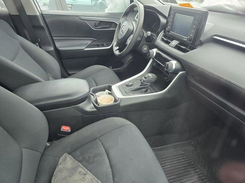 Used 2020 Toyota RAV4 LE image 12